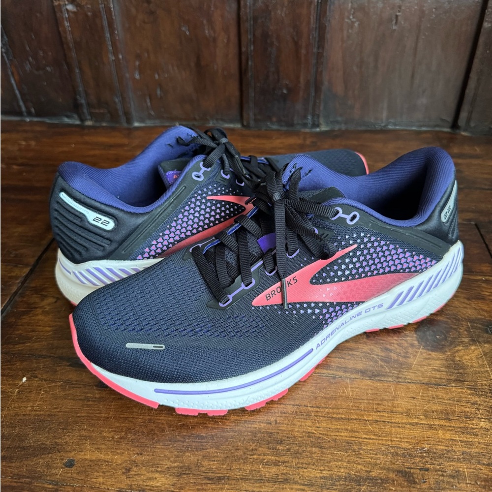 Brooks running sneakers